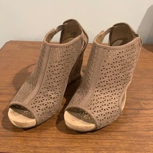Life stride wedges